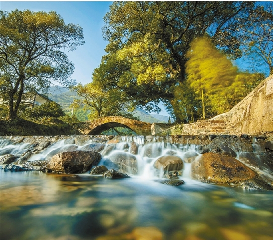 衢州桃源七里美景.苏弈 摄