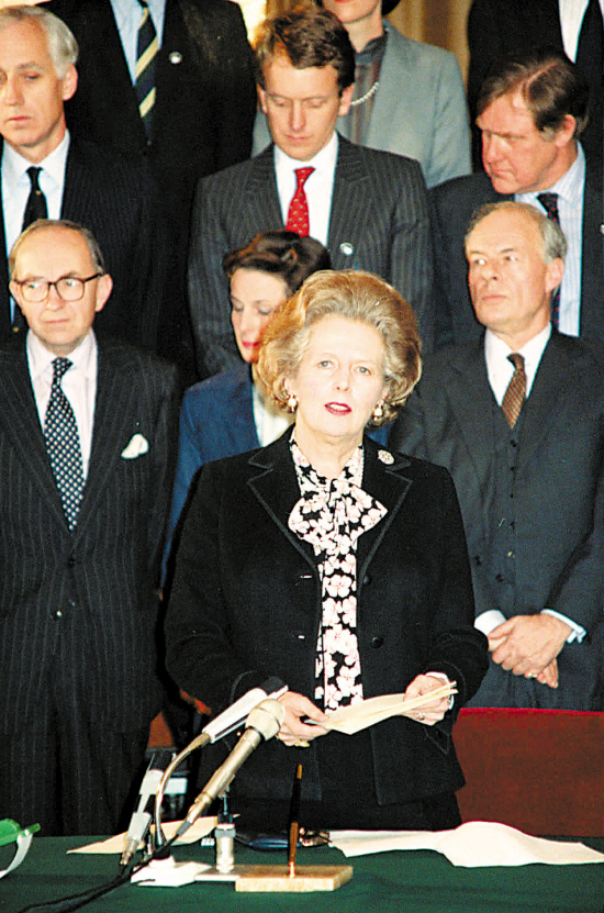 1984年12月19日英国首相玛格丽特·撒切尔夫人在签署中英联合声明后