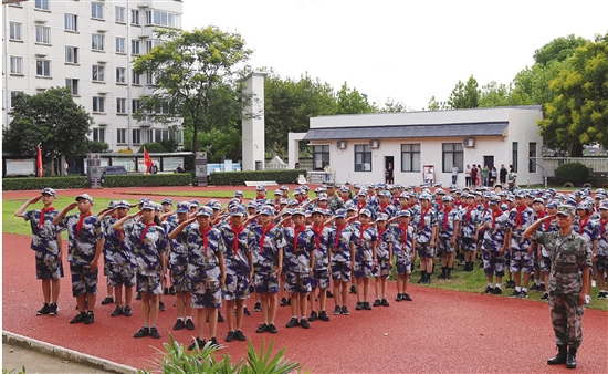 为庆祝中华人民共和国成立70周年,金华市区多所中小学校联合婺行学堂